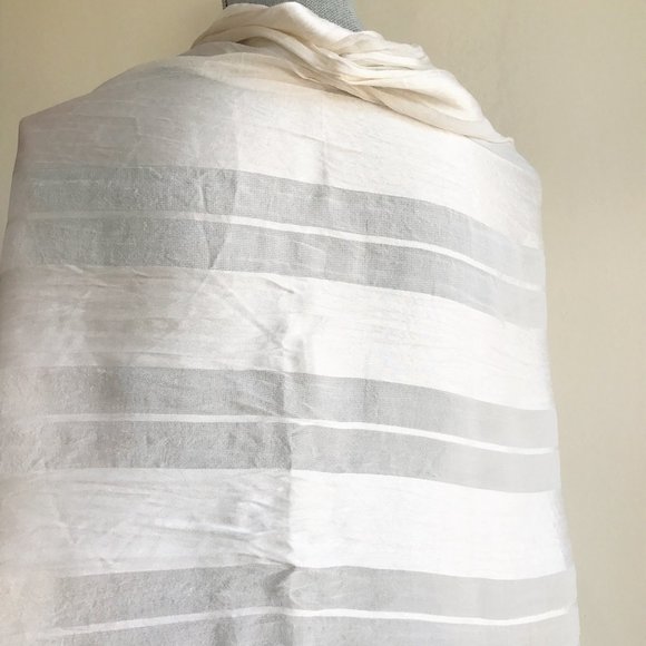 Vintage GUCCI Silk Large Scarf Wrap Cream Ivory - Picture 6 of 6